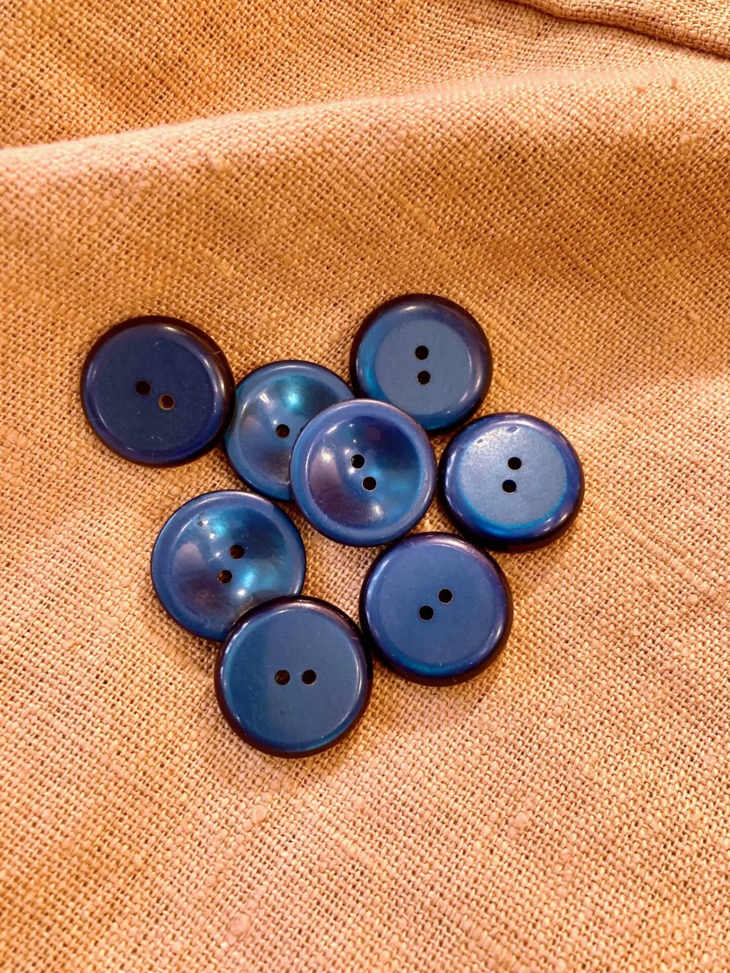 Alternative view of Lot Boutons Vintage - Bleu reflets nacrés