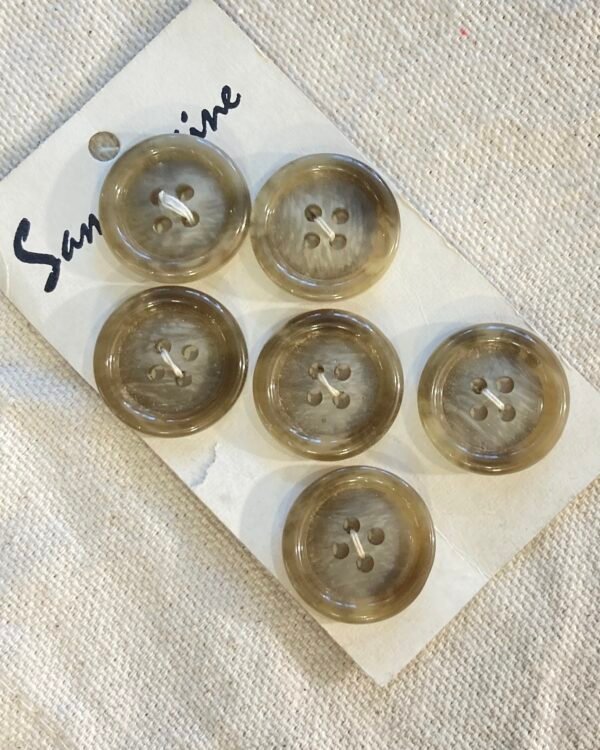 boutons vintages beiges et gris 20mm
