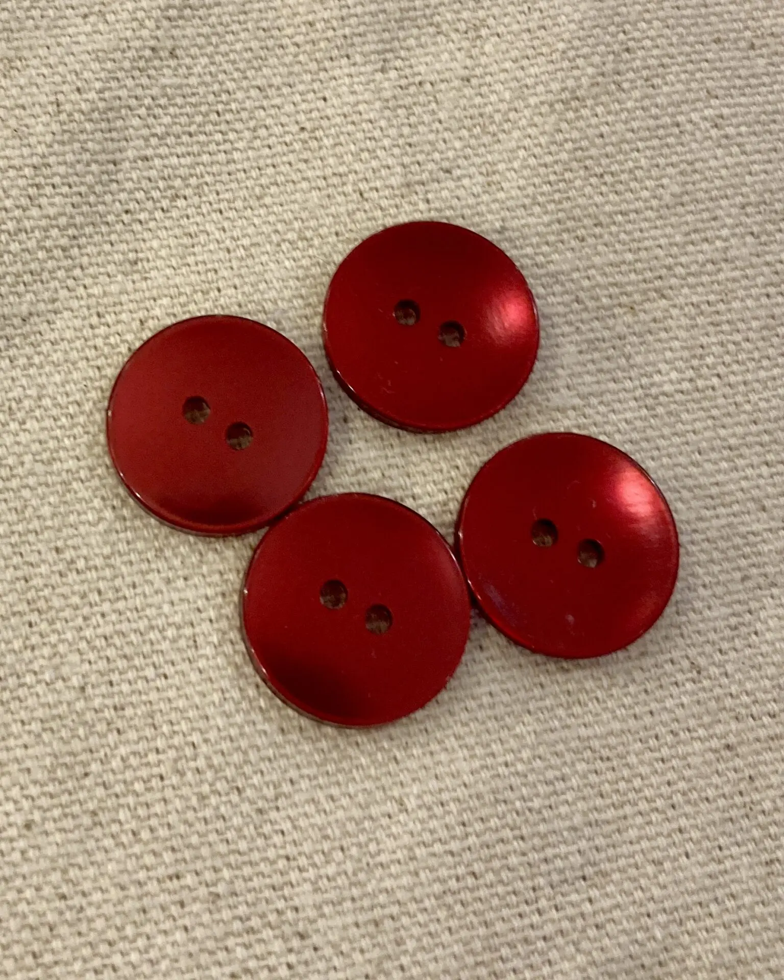 Alternative view of Lot Boutons - Rouge brillant