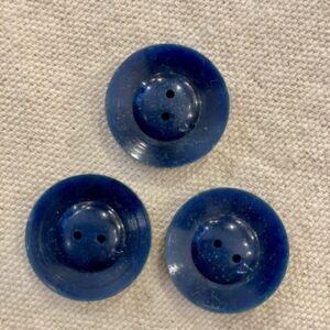 boutons vintages à relief bleu de prusse