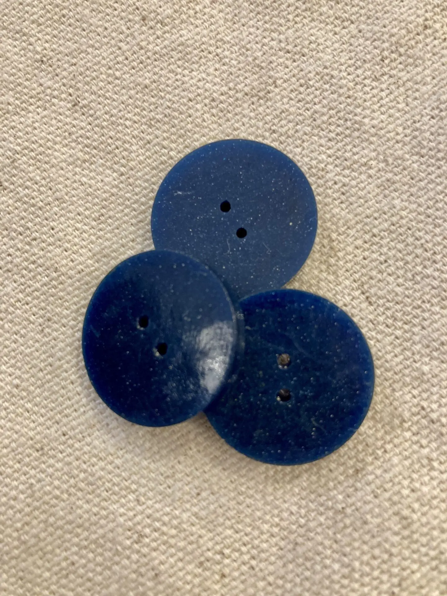 Alternative view of Lot boutons vintage - bleu de prusse