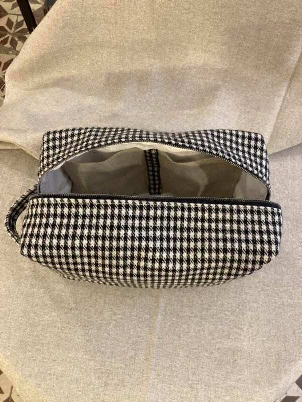 Trousse de toilette - Pied de Poule noir et blanc – Image 3