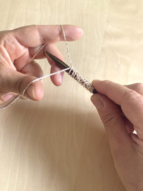 Débuter au tricot